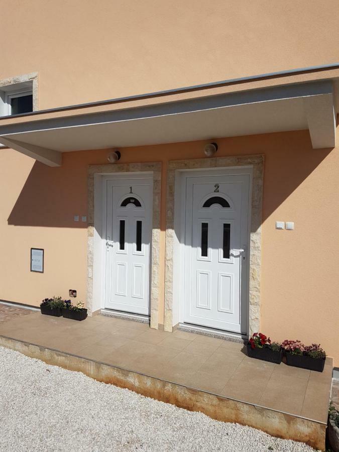 Apartmani Luca Fazana Exterior photo