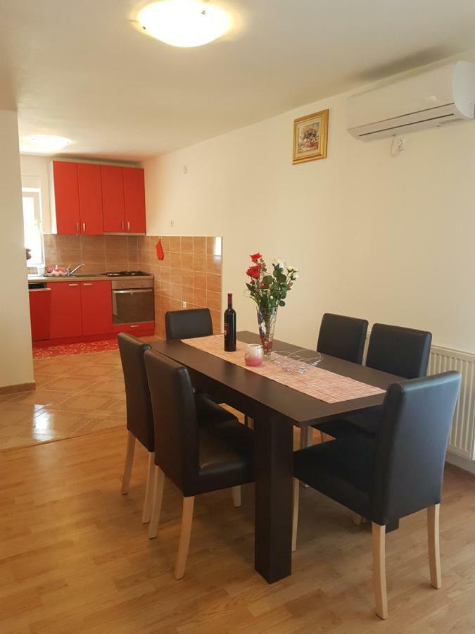 Apartmani Luca Fazana Exterior photo