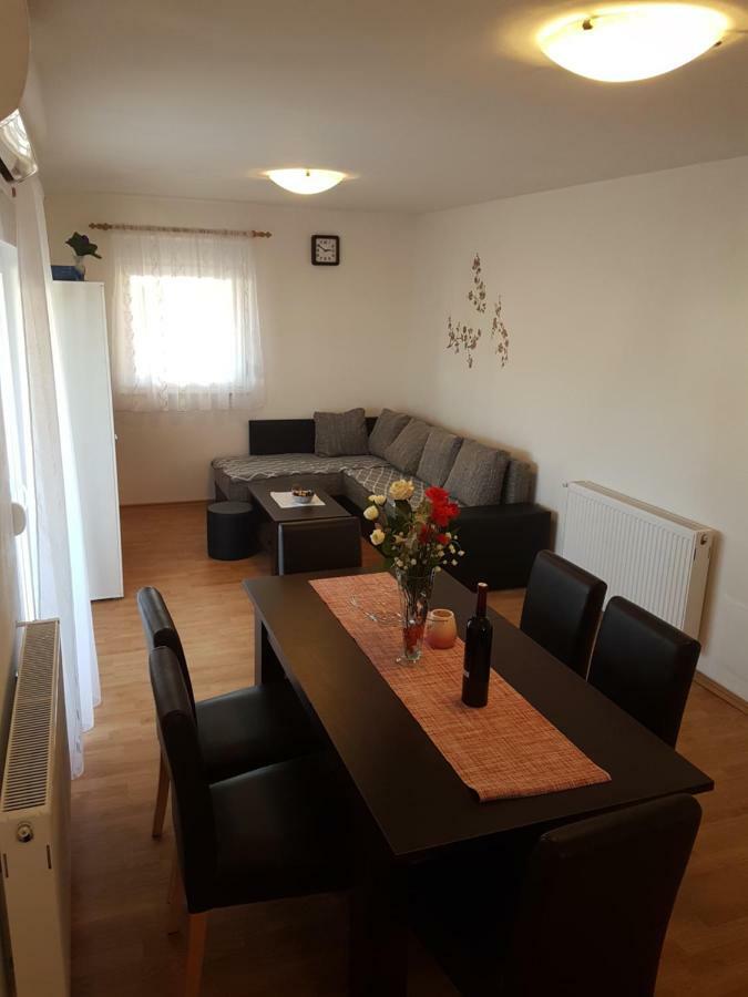 Apartmani Luca Fazana Exterior photo